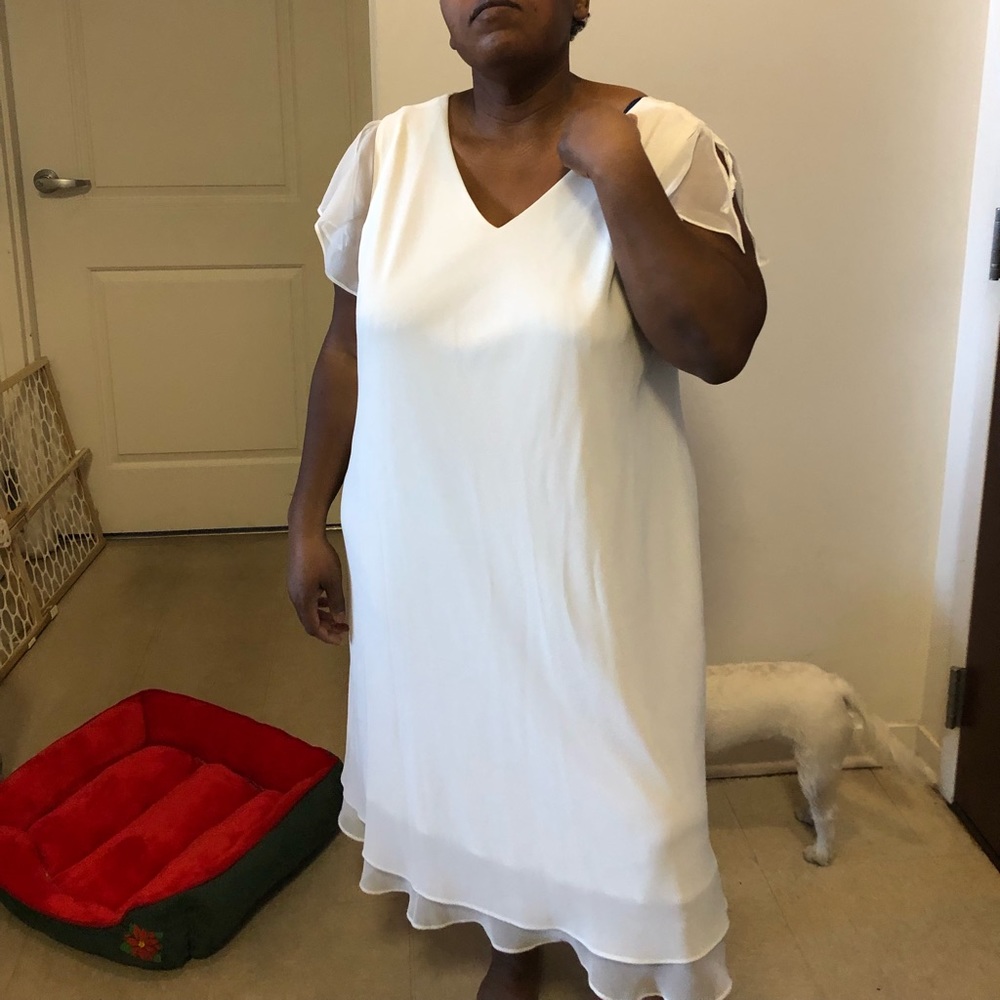Special occasion dress cream